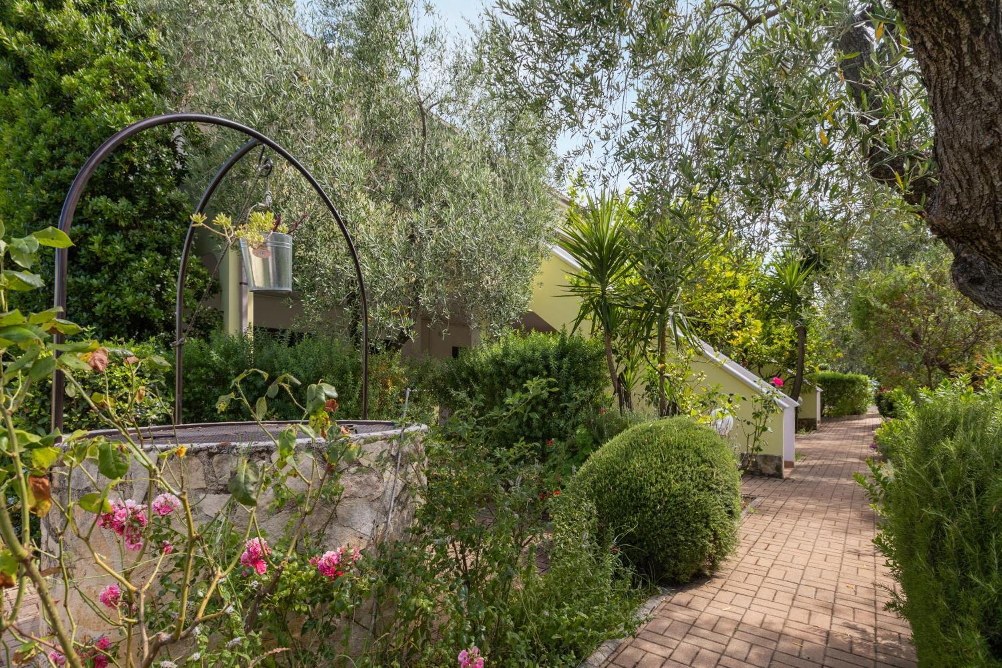Residence Villa Le Macine Vieste Esterno foto